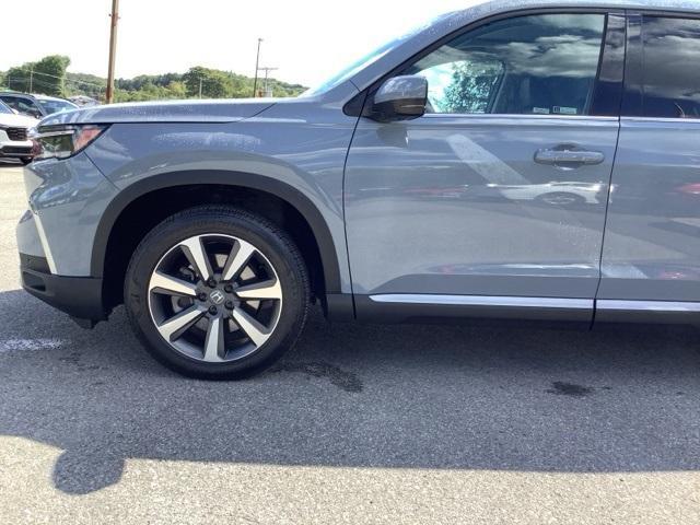 used 2025 Honda Pilot car, priced at $50,000