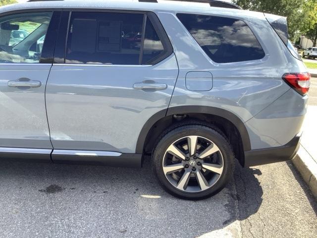 used 2025 Honda Pilot car, priced at $50,000