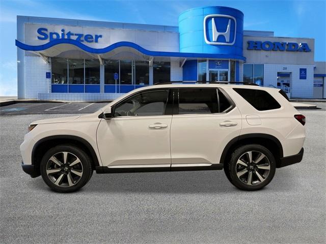 new 2025 Honda Pilot car, priced at $51,550
