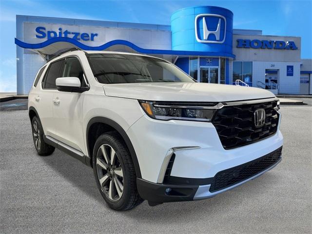 new 2025 Honda Pilot car, priced at $51,550