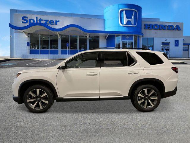new 2025 Honda Pilot car, priced at $48,550