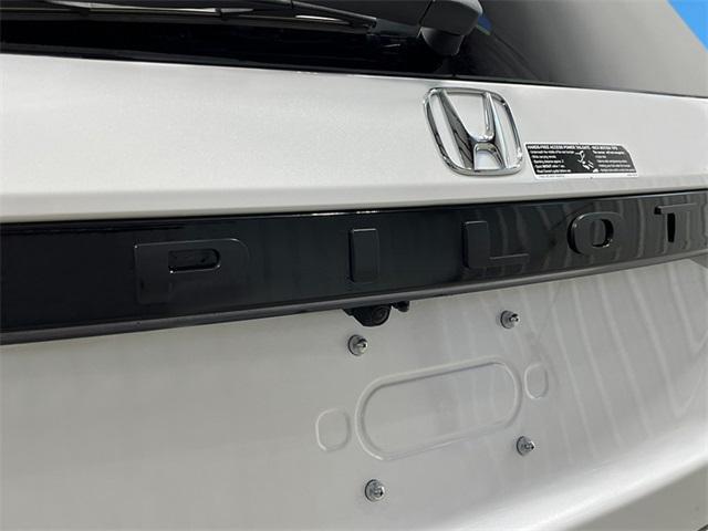 new 2025 Honda Pilot car, priced at $51,550