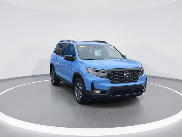 used 2025 Honda Passport car, priced at $39,899