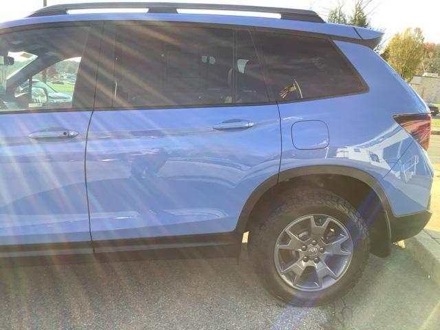 used 2025 Honda Passport car, priced at $42,000