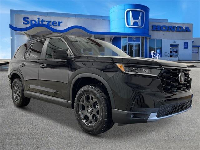 new 2025 Honda Pilot car, priced at $50,895