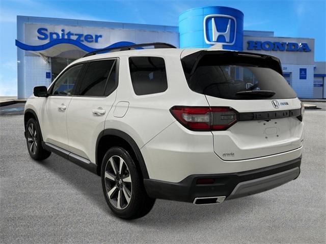 new 2025 Honda Pilot car, priced at $52,485
