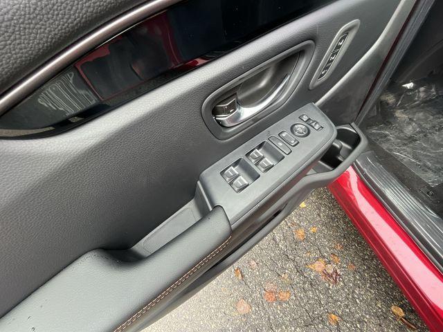 new 2025 Honda Pilot car, priced at $48,805