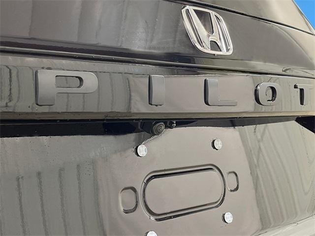 new 2025 Honda Pilot car, priced at $50,795