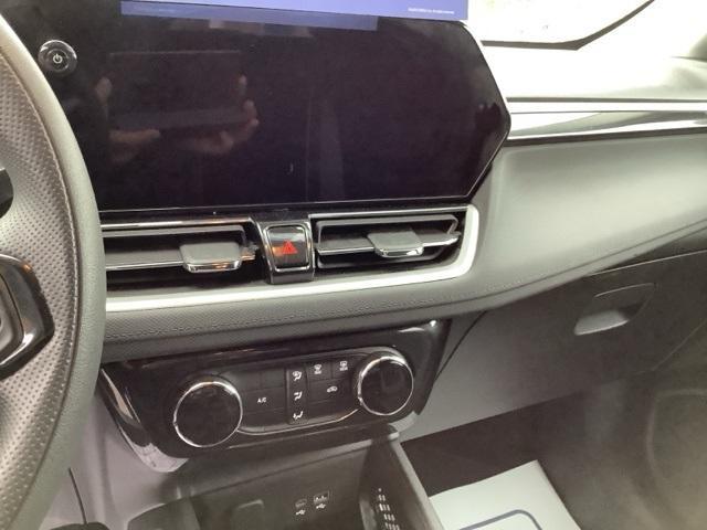 used 2025 Chevrolet TrailBlazer car, priced at $25,300
