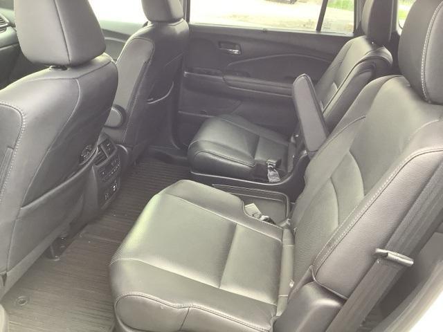 used 2021 Honda Pilot car, priced at $32,000