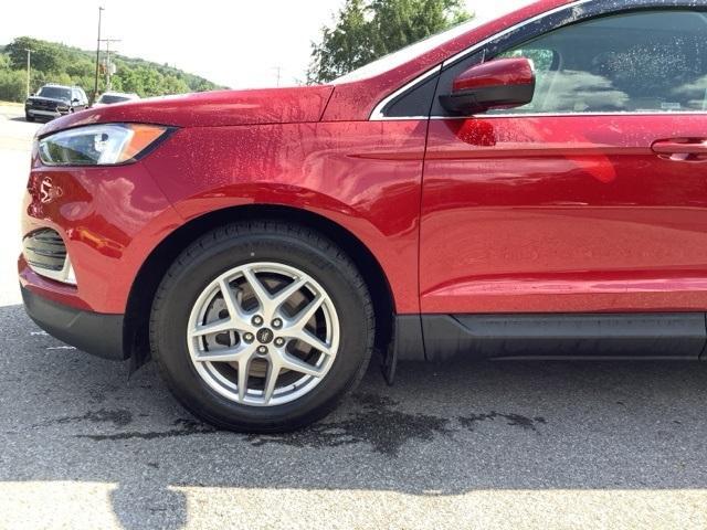used 2024 Ford Edge car, priced at $30,400