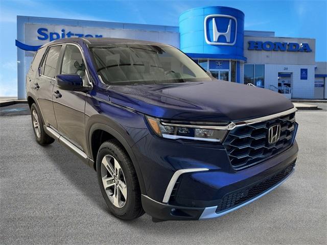 new 2025 Honda Pilot car, priced at $45,095