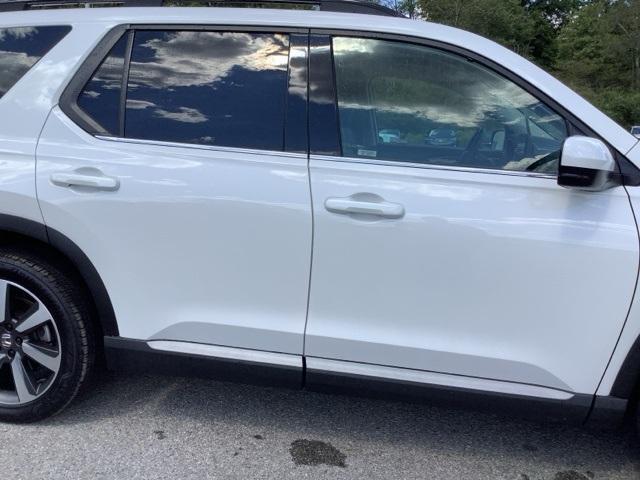 used 2025 Honda Pilot car, priced at $45,000