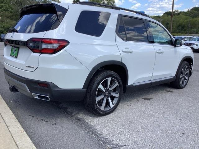 used 2025 Honda Pilot car, priced at $45,000