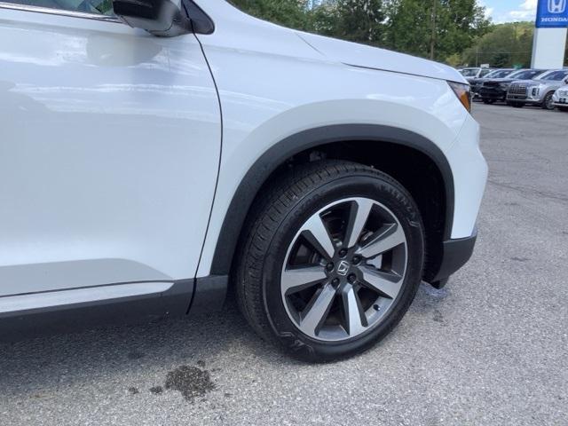 used 2025 Honda Pilot car, priced at $45,000