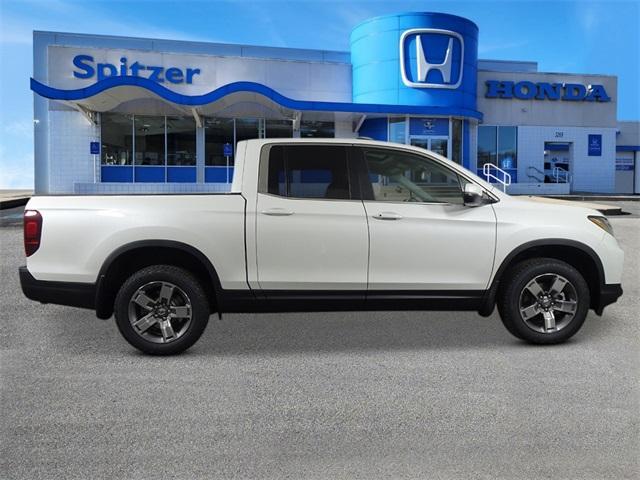 new 2025 Honda Ridgeline car, priced at $43,330