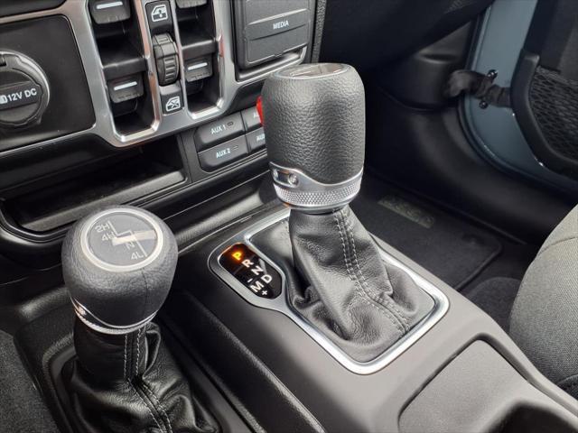 new 2025 Jeep Gladiator car, priced at $48,093