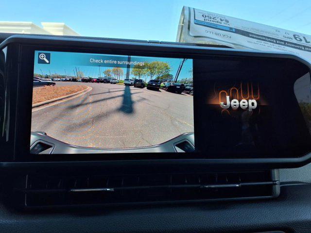 new 2025 Jeep Gladiator car, priced at $43,932