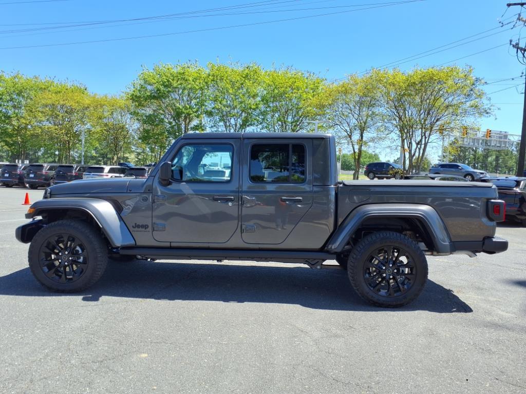 new 2025 Jeep Gladiator car, priced at $45,540