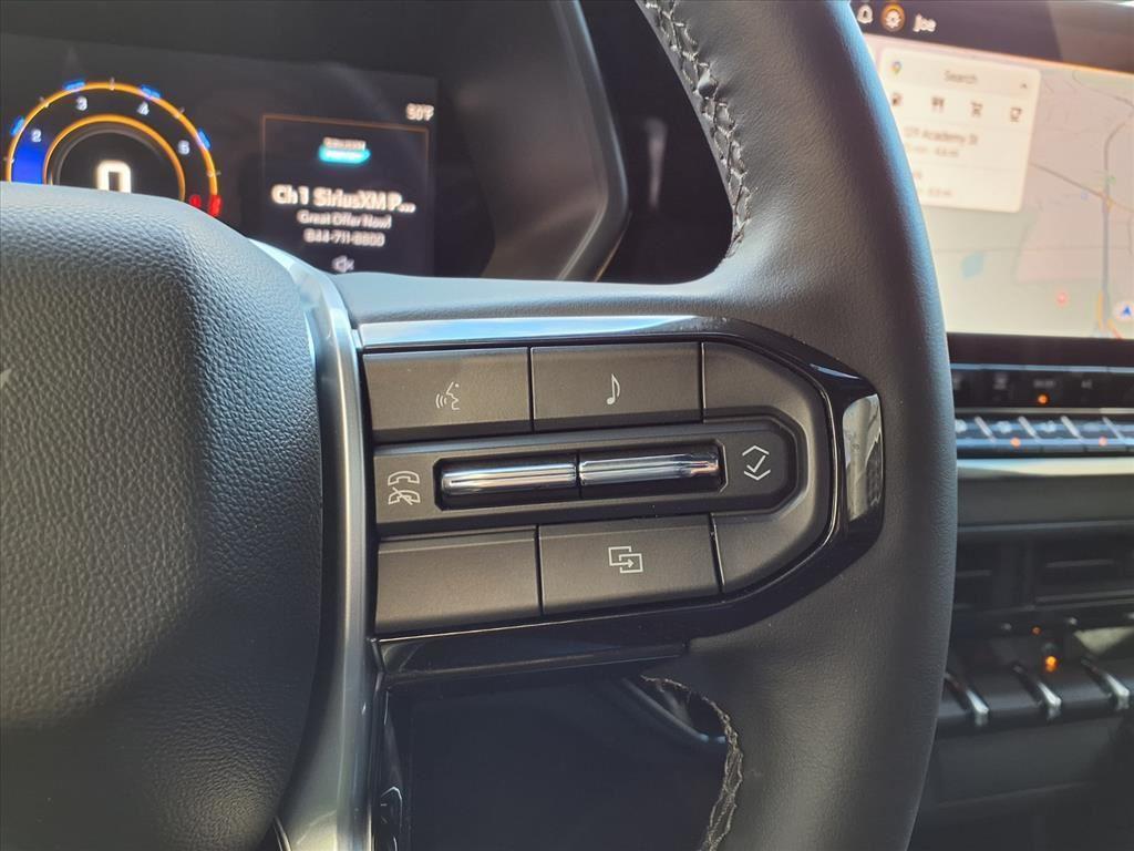 used 2025 Chevrolet Colorado car, priced at $31,598