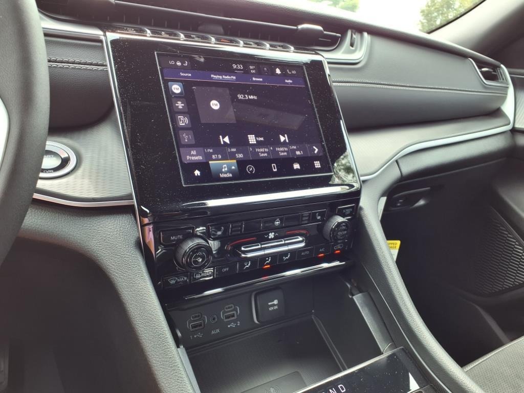new 2025 Jeep Grand Cherokee car, priced at $39,769