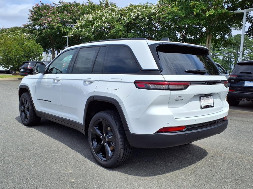 new 2025 Jeep Grand Cherokee car, priced at $39,769