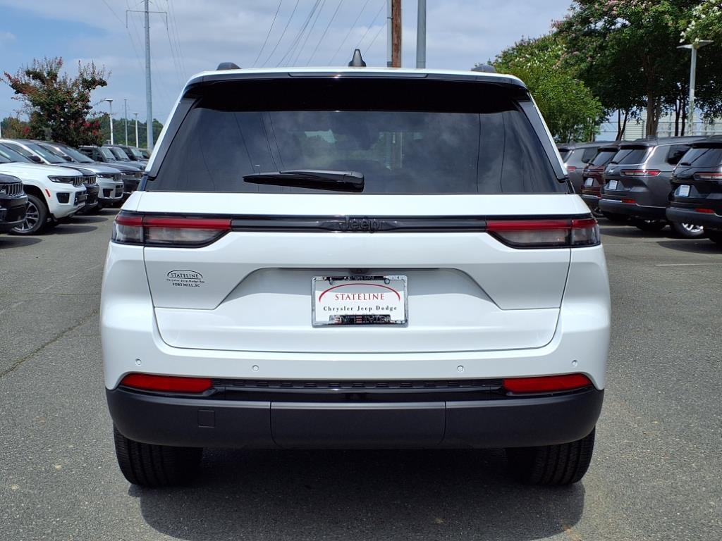 new 2025 Jeep Grand Cherokee car, priced at $39,769