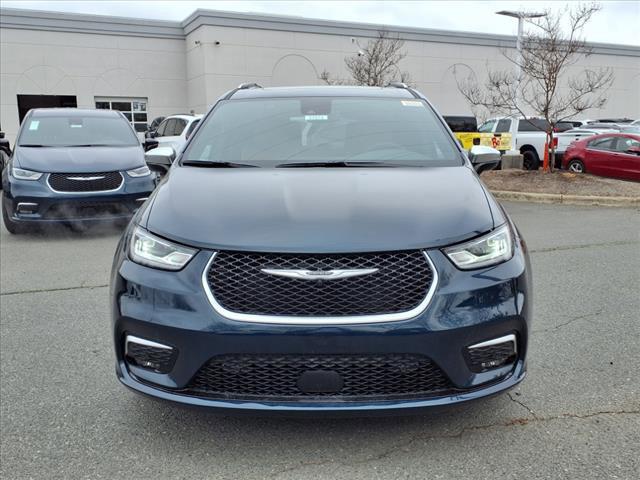 new 2025 Chrysler Pacifica car, priced at $61,975