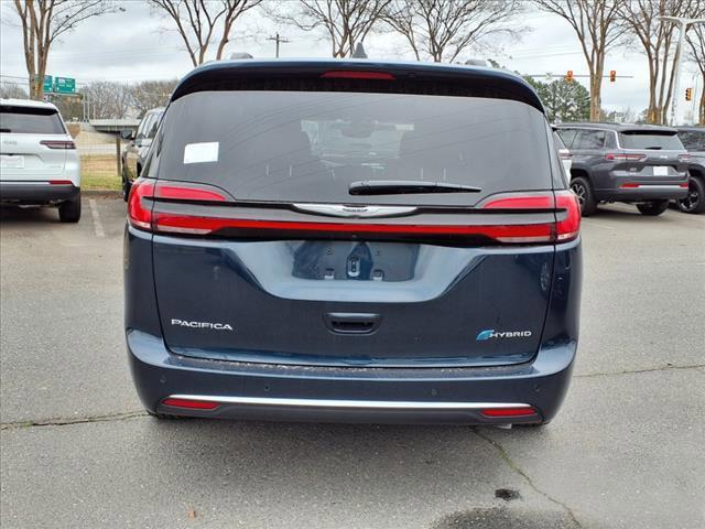 new 2025 Chrysler Pacifica car, priced at $61,975