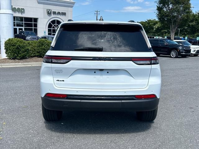 new 2024 Jeep Grand Cherokee car, priced at $43,722