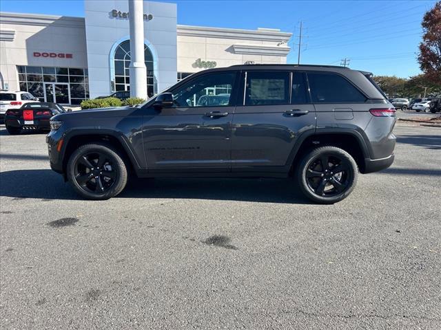 new 2025 Jeep Grand Cherokee car, priced at $50,020