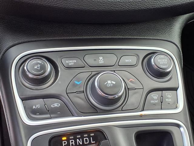 used 2015 Chrysler 200 car, priced at $12,998