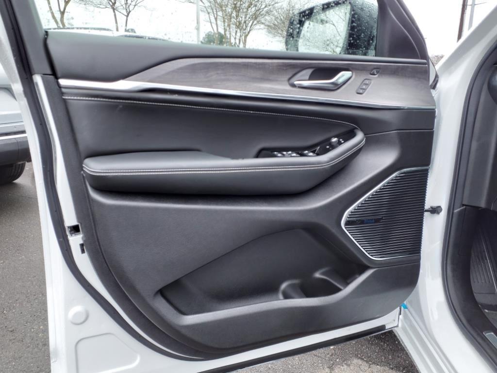 new 2024 Jeep Grand Cherokee 4xe car, priced at $68,175