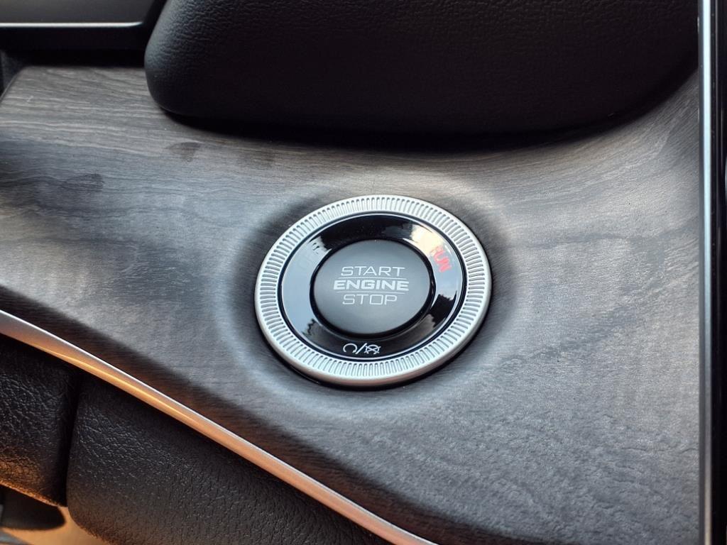 new 2025 Jeep Grand Cherokee L car, priced at $47,237