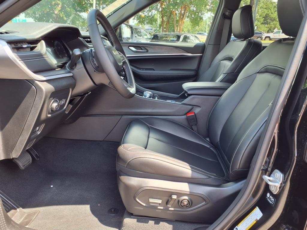 new 2025 Jeep Grand Cherokee L car, priced at $47,237