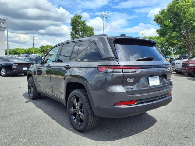 new 2025 Jeep Grand Cherokee car, priced at $44,600