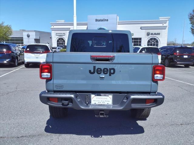 new 2025 Jeep Gladiator car, priced at $45,450