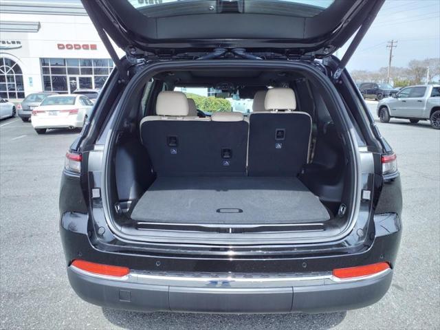 new 2025 Jeep Grand Cherokee car, priced at $50,832