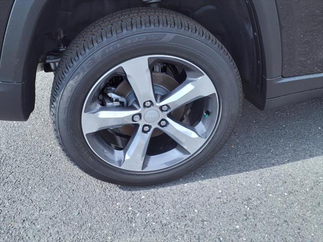 new 2025 Jeep Grand Cherokee car, priced at $50,832