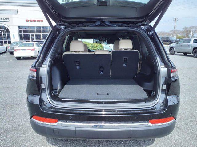 new 2025 Jeep Grand Cherokee car, priced at $50,646