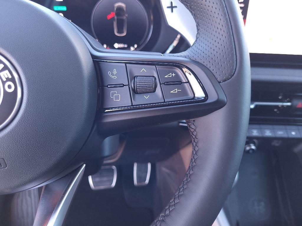 new 2024 Alfa Romeo Tonale car, priced at $39,540