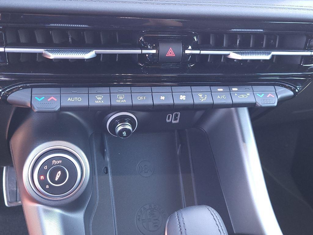 new 2024 Alfa Romeo Tonale car, priced at $39,540