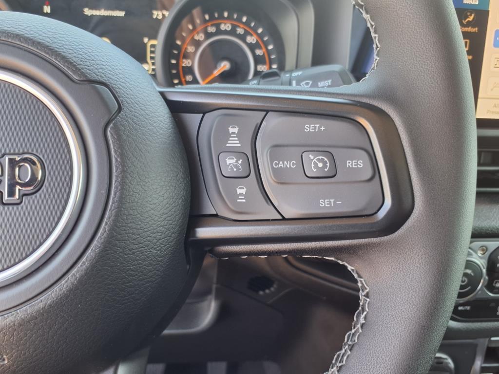 new 2025 Jeep Wrangler car, priced at $53,046