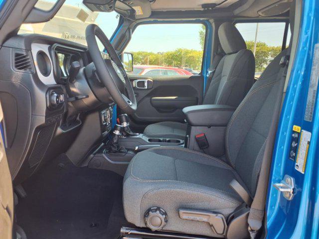 new 2025 Jeep Wrangler car, priced at $55,627