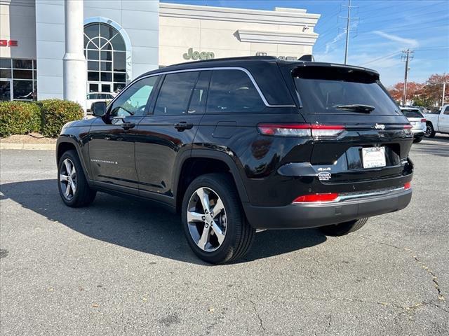 new 2025 Jeep Grand Cherokee car, priced at $49,164