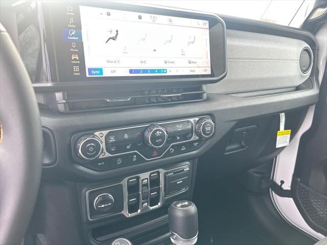 new 2025 Jeep Wrangler car, priced at $50,184