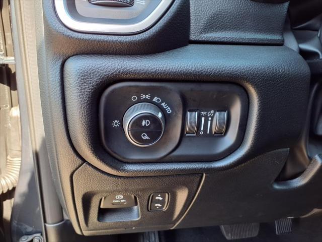 new 2025 Ram 1500 car, priced at $52,653