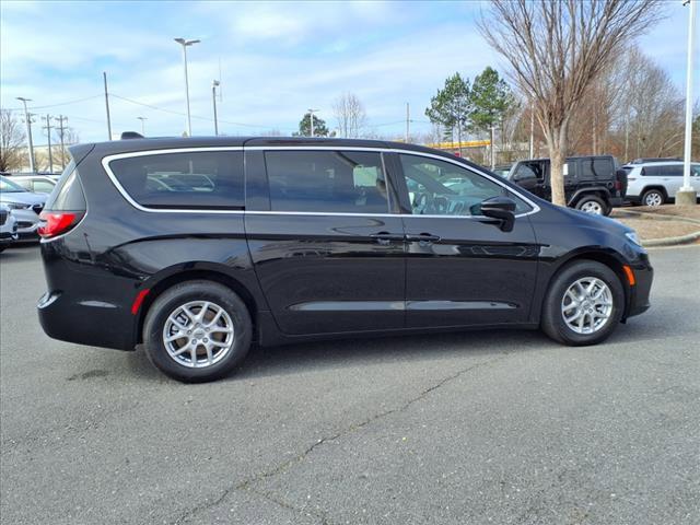 new 2025 Chrysler Pacifica car, priced at $44,145