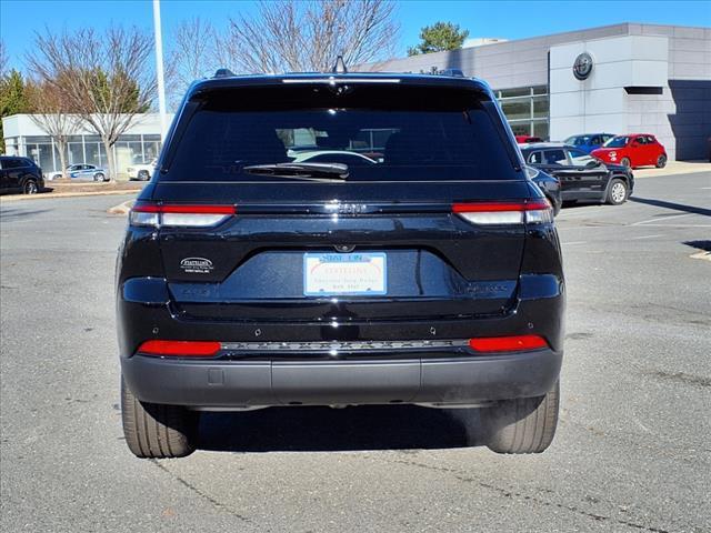 new 2025 Jeep Grand Cherokee car, priced at $50,742