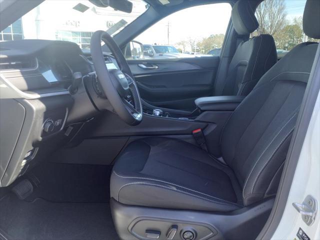 new 2025 Jeep Grand Cherokee L car, priced at $39,663